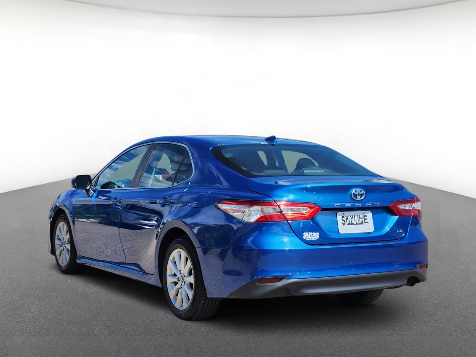 Used 2019 Toyota Camry LE FWD image 4