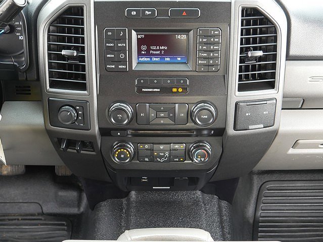 Used 2017 Ford F550 4x4 Crew Cab Super Duty image 18