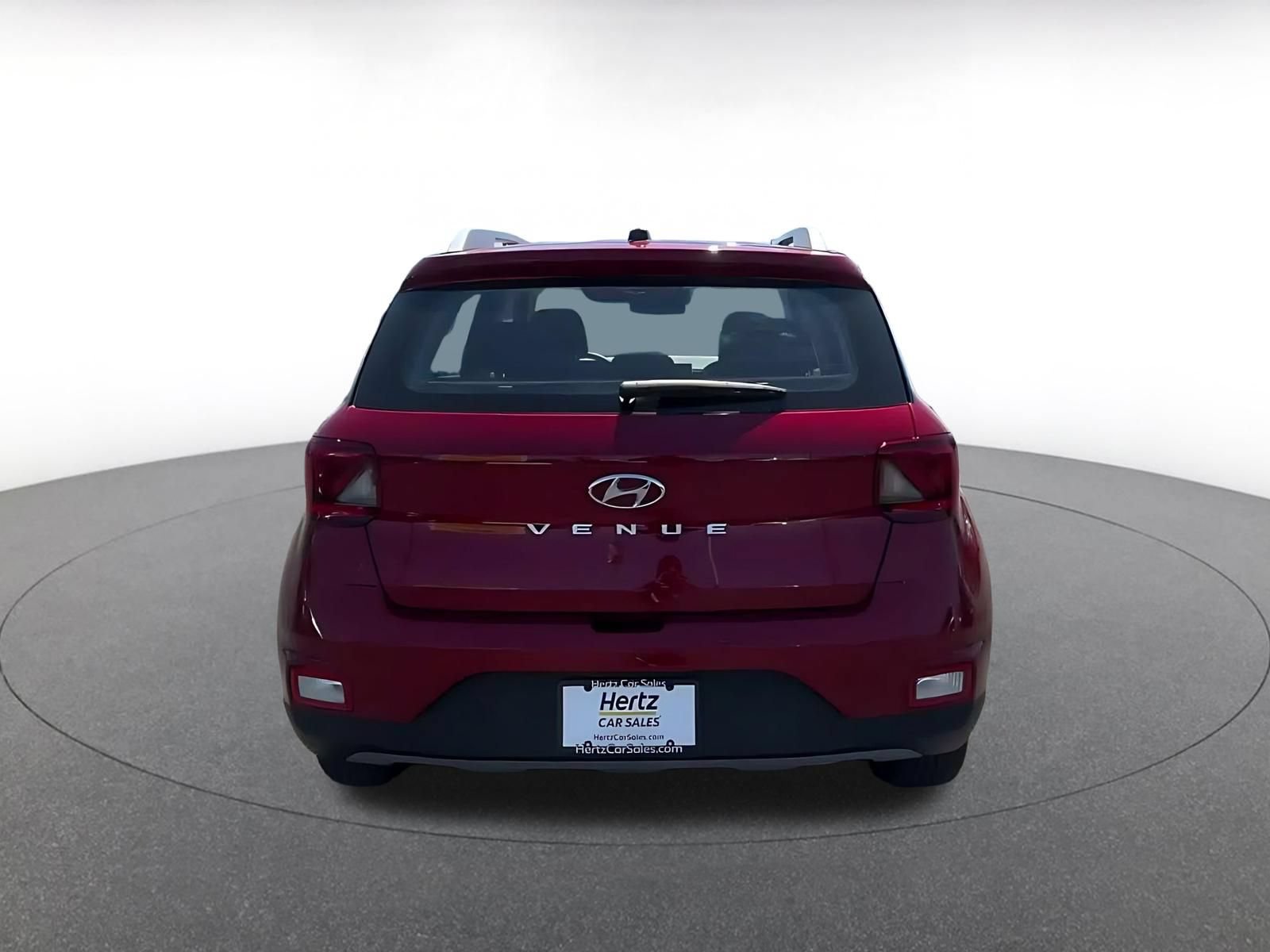 Used 2025 Hyundai Venue SEL FWD image 12