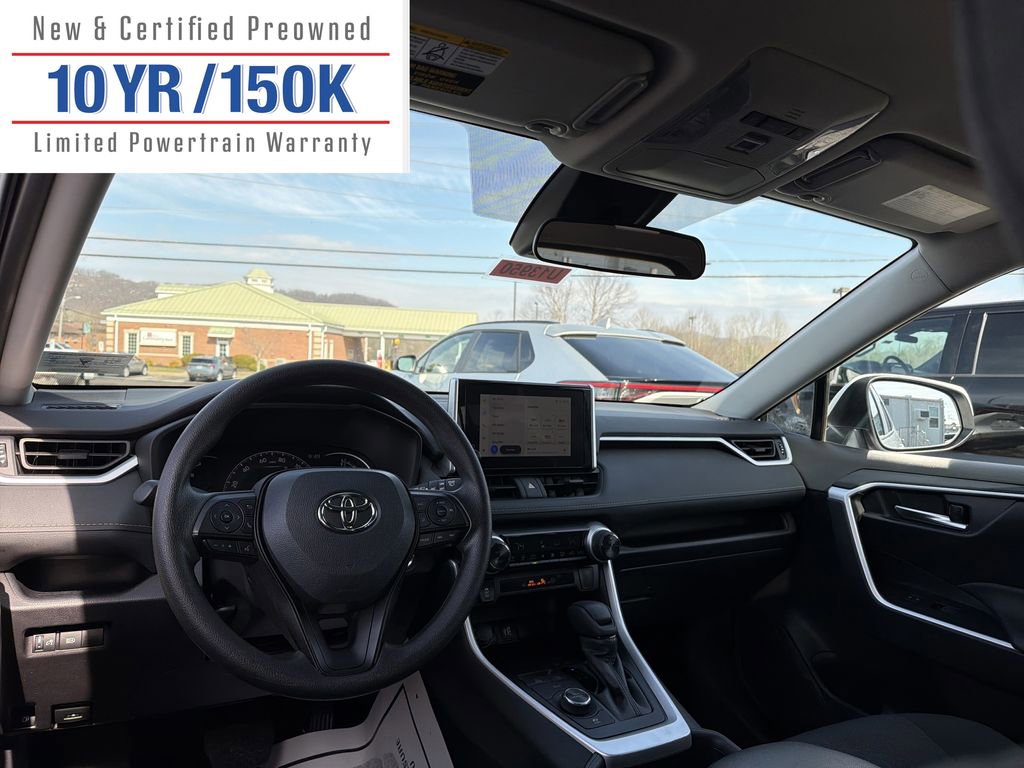 Used 2025 Toyota RAV4 XLE image 14