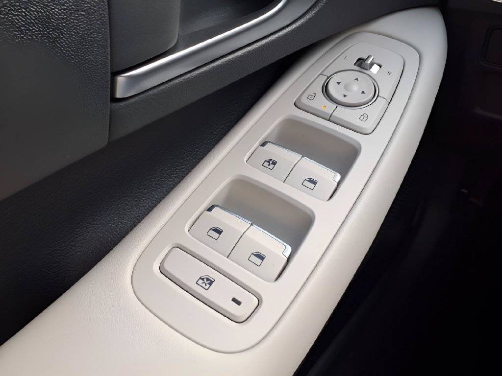 Used 2026 Hyundai Sonata SE FWD image 18