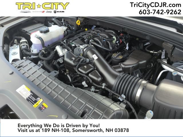 New 2025 Jeep Grand Cherokee Limited w/ Luxury Tech Group II image 35