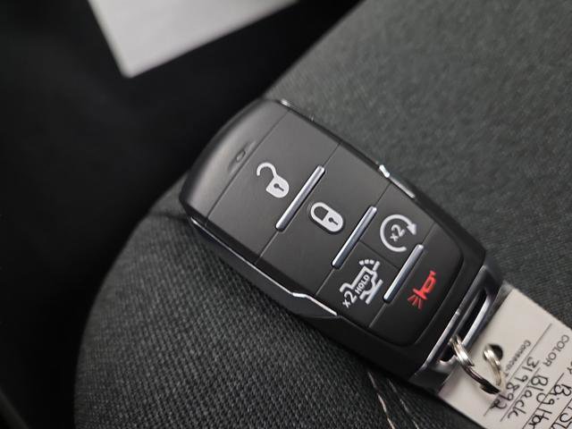 New 2026 RAM 1500 4x4 Crew Cab image 30