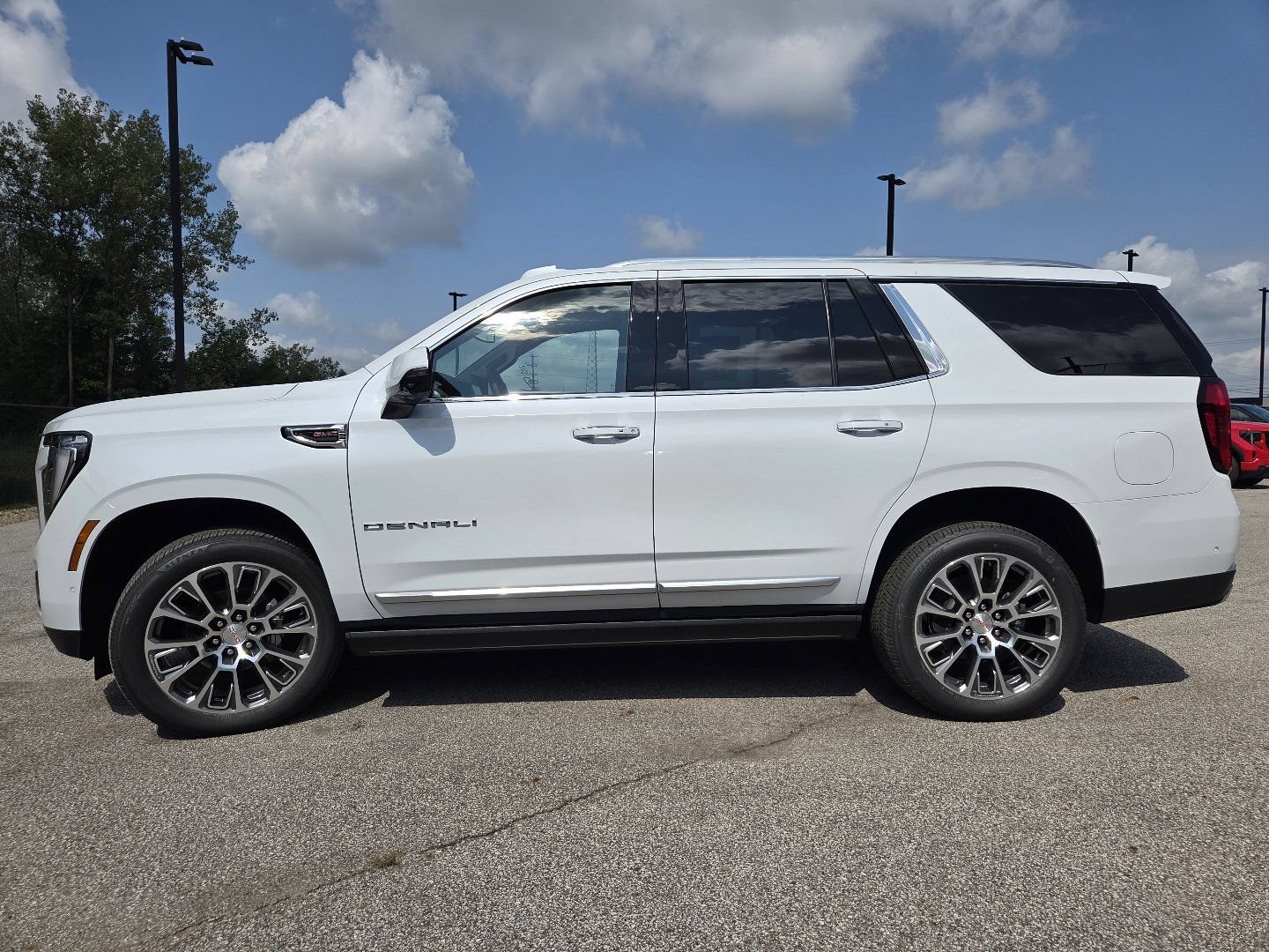 New 2026 GMC Yukon Denali w/ Sun & Power Step Package AWD/4WD image 17