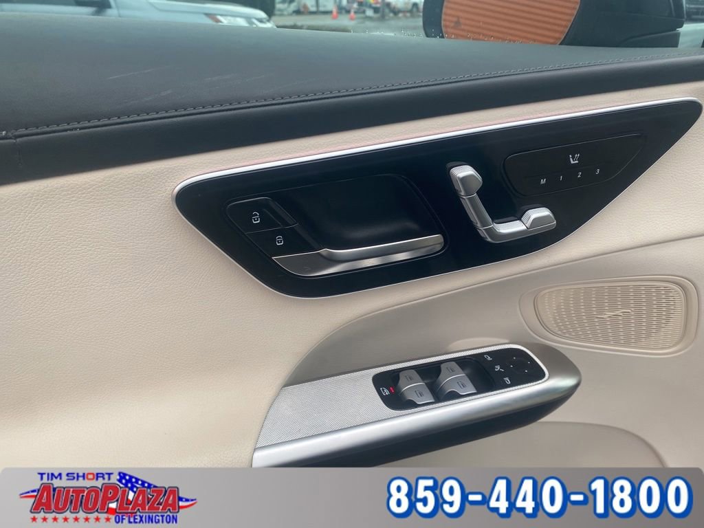 Used 2024 Mercedes-Benz GLC 300 4MATIC image 25