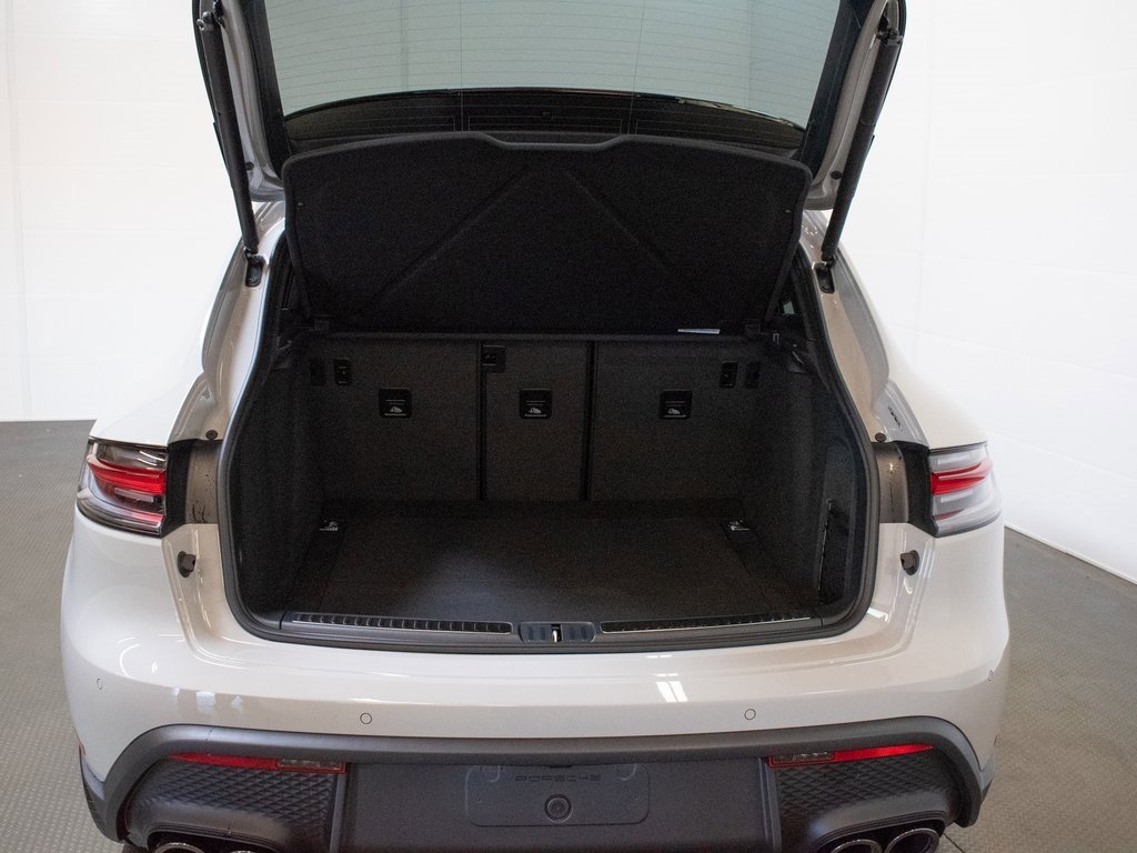 New 2026 Porsche Macan image 11