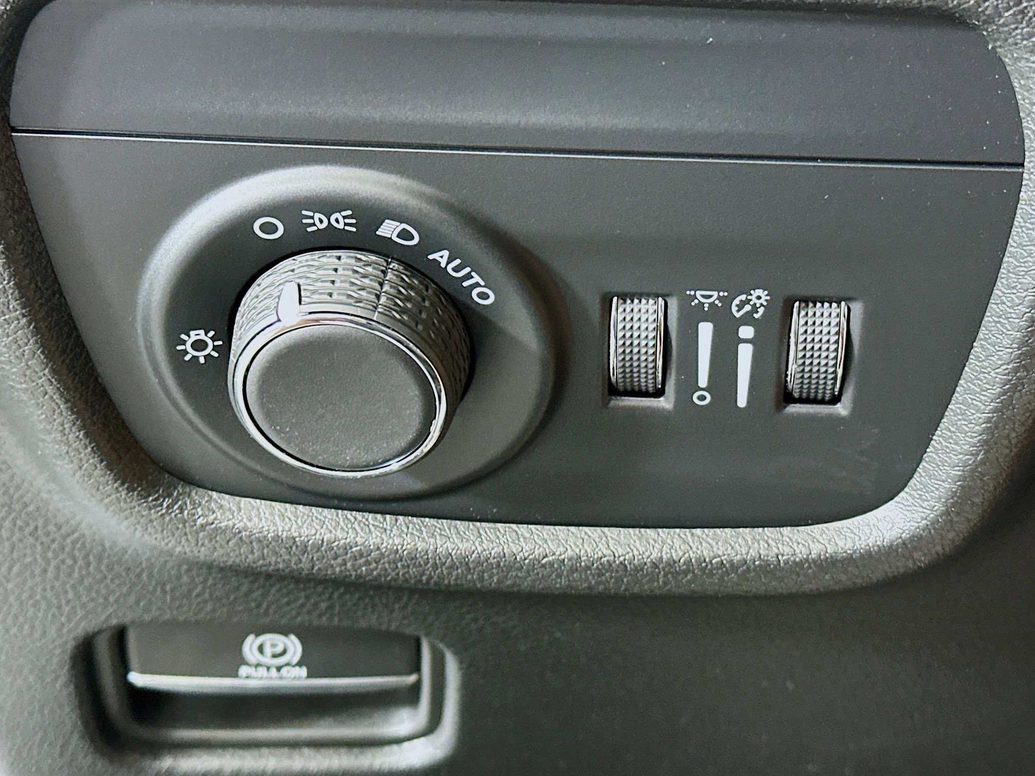 Used 2023 Jeep Grand Cherokee L Laredo image 17