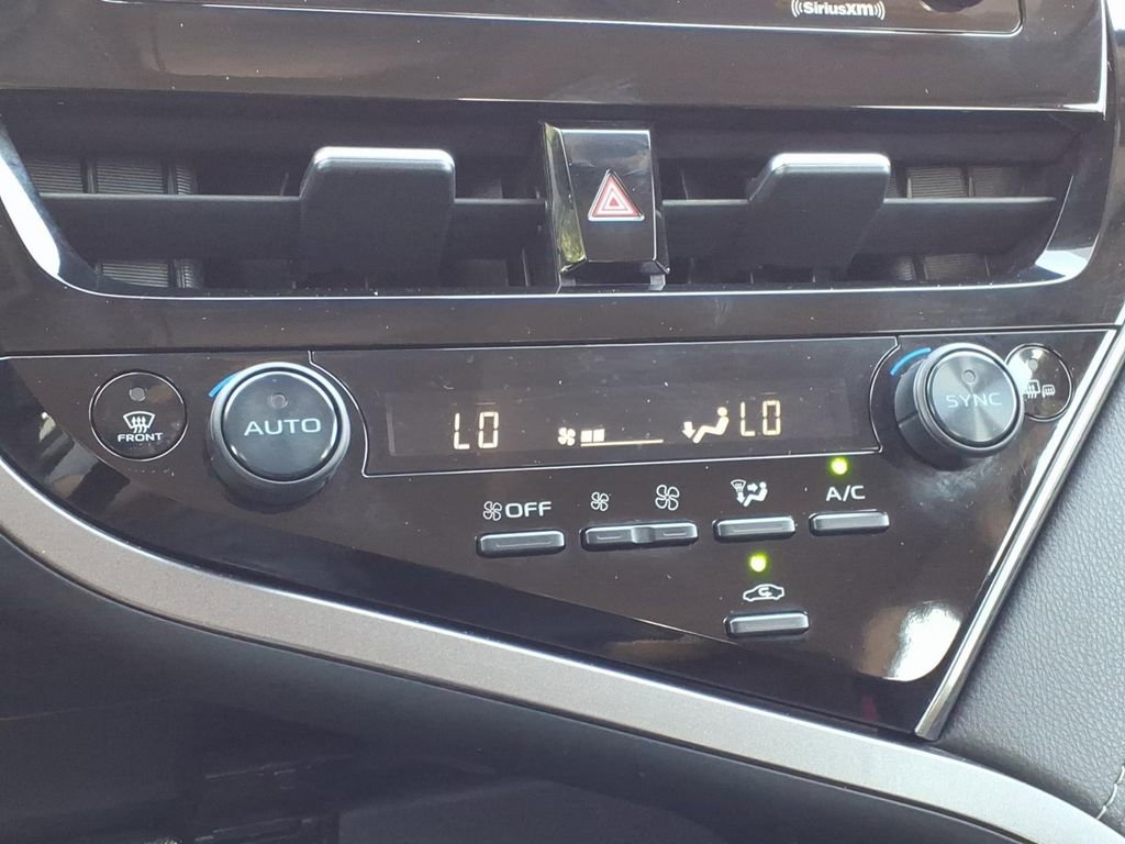Used 2023 Toyota Camry SE FWD image 21