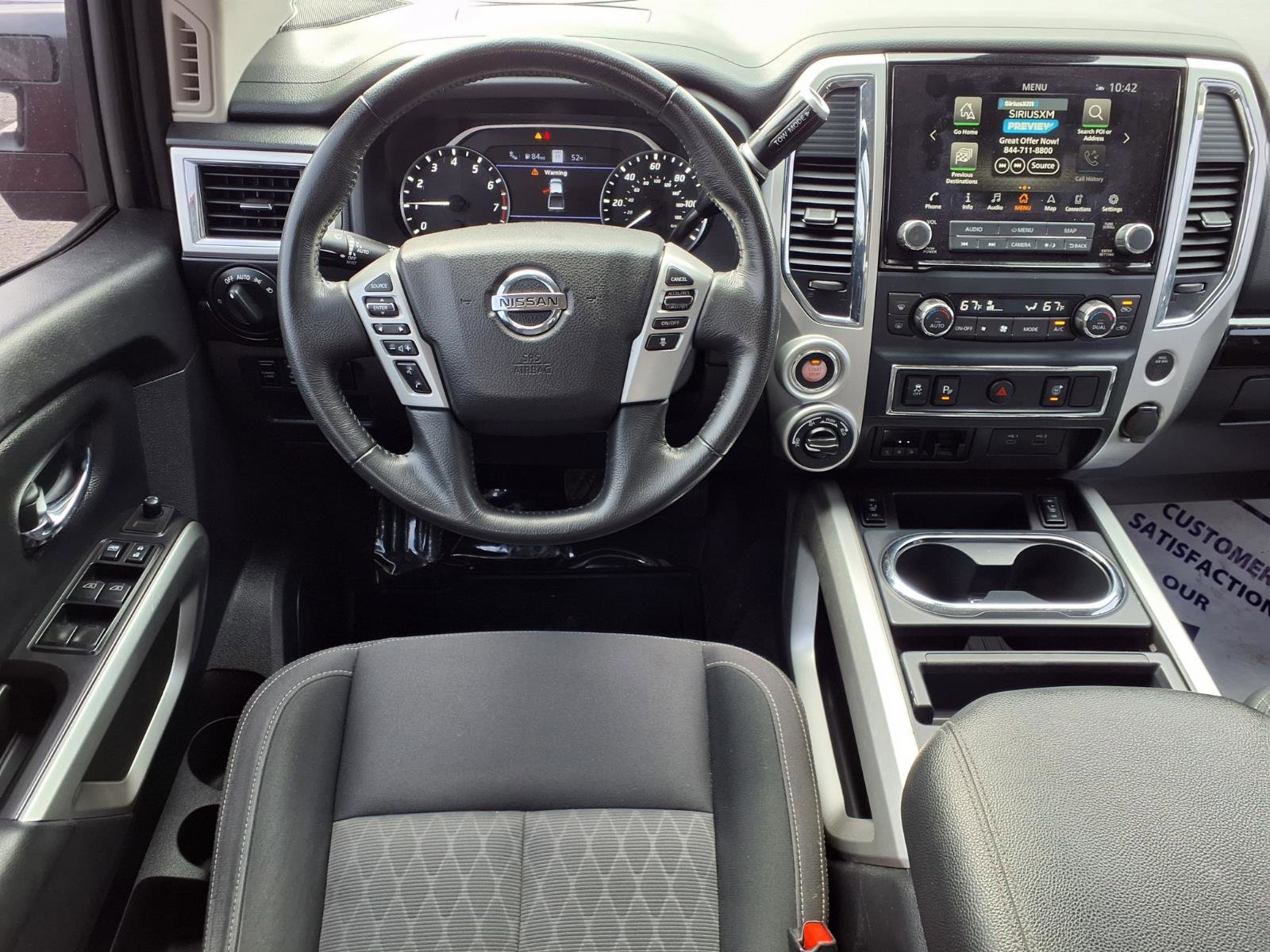 Used 2021 Nissan Titan SV w/ SV Convenience Package image 3