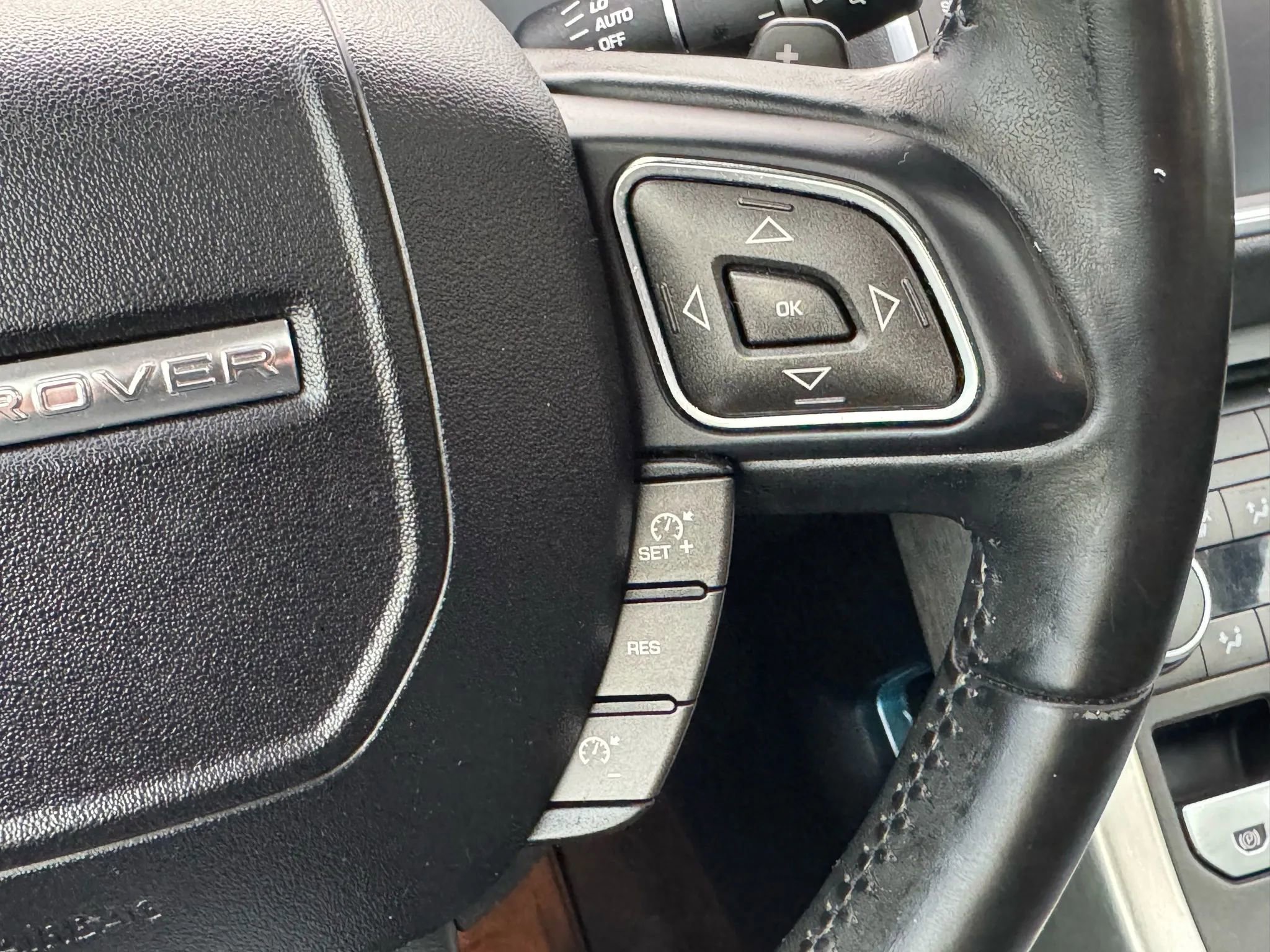 Used 2015 Land Rover Range Rover Evoque Pure Plus AWD/4WD image 24