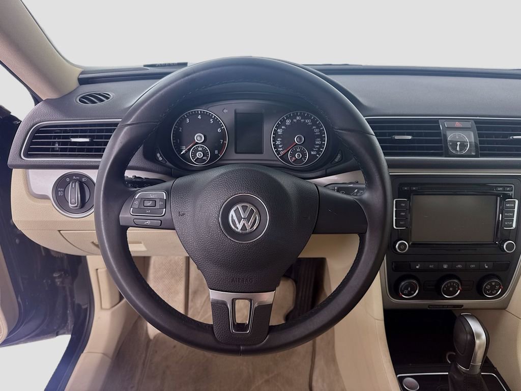 Used 2015 Volkswagen Passat 1.8T Limited Edition FWD image 11