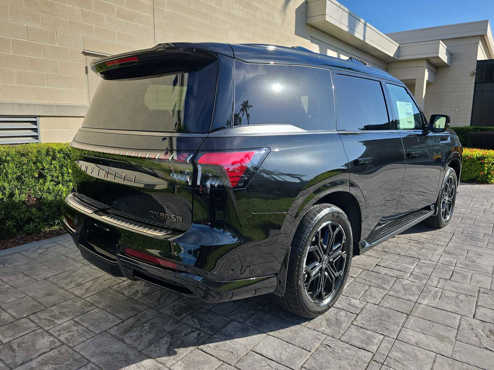 New 2026 INFINITI QX80 4WD w/ Sport Exterior Package image 3