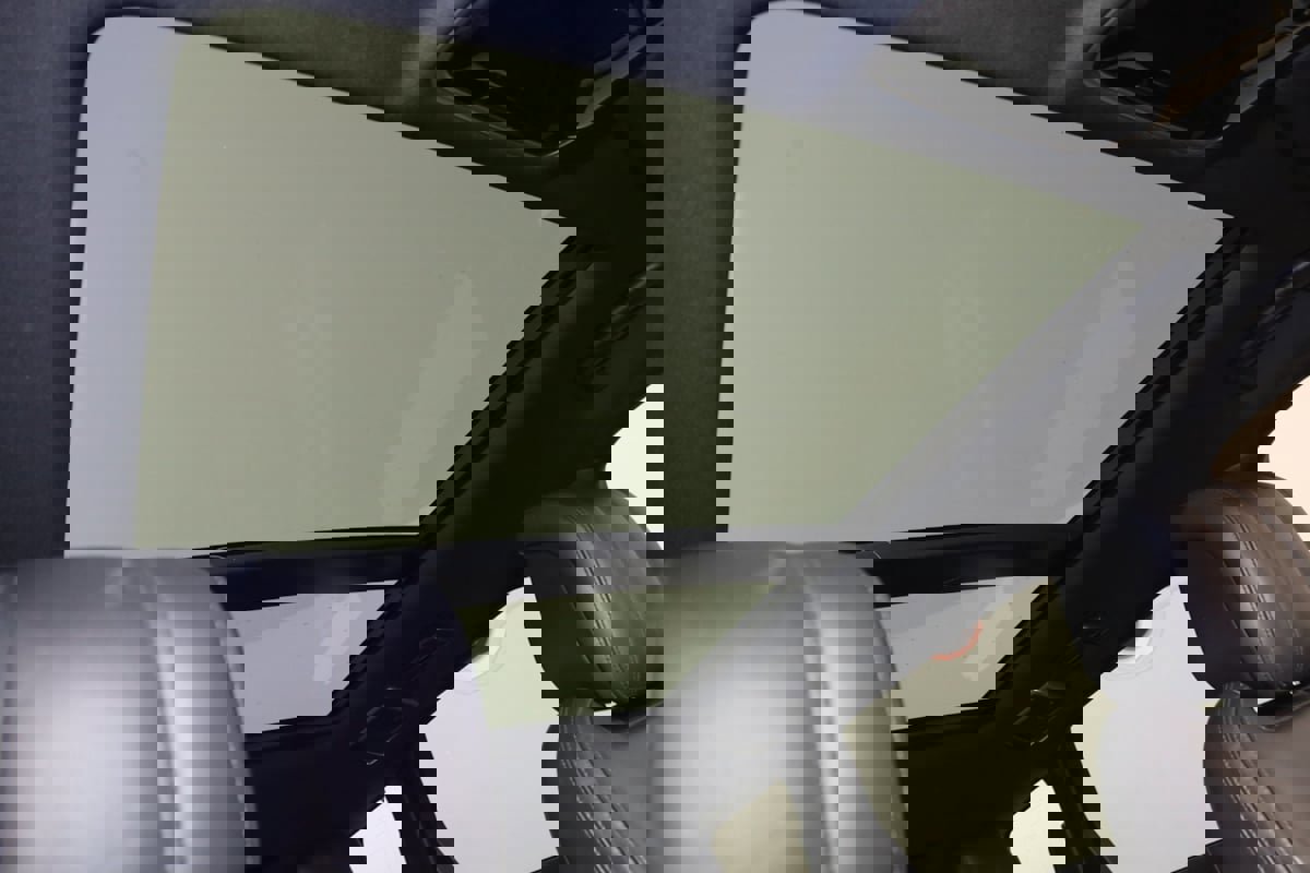 Used 2018 Land Rover Range Rover Sport HSE image 11