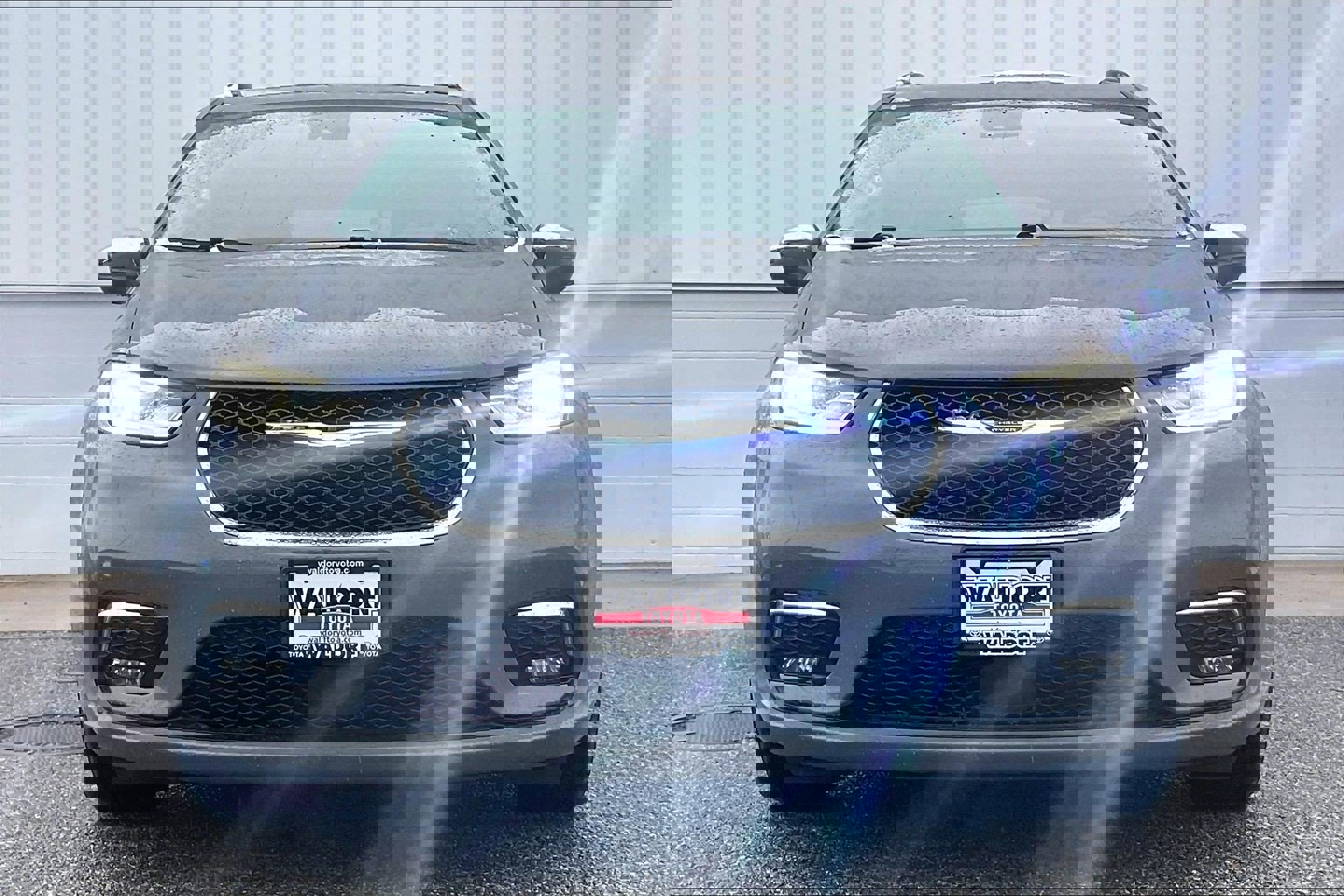 Used 2022 Chrysler Pacifica Limited image 3