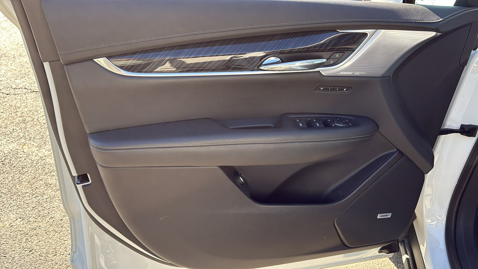 Used 2022 Cadillac XT6 Premium Luxury w/ Technology Package image 10