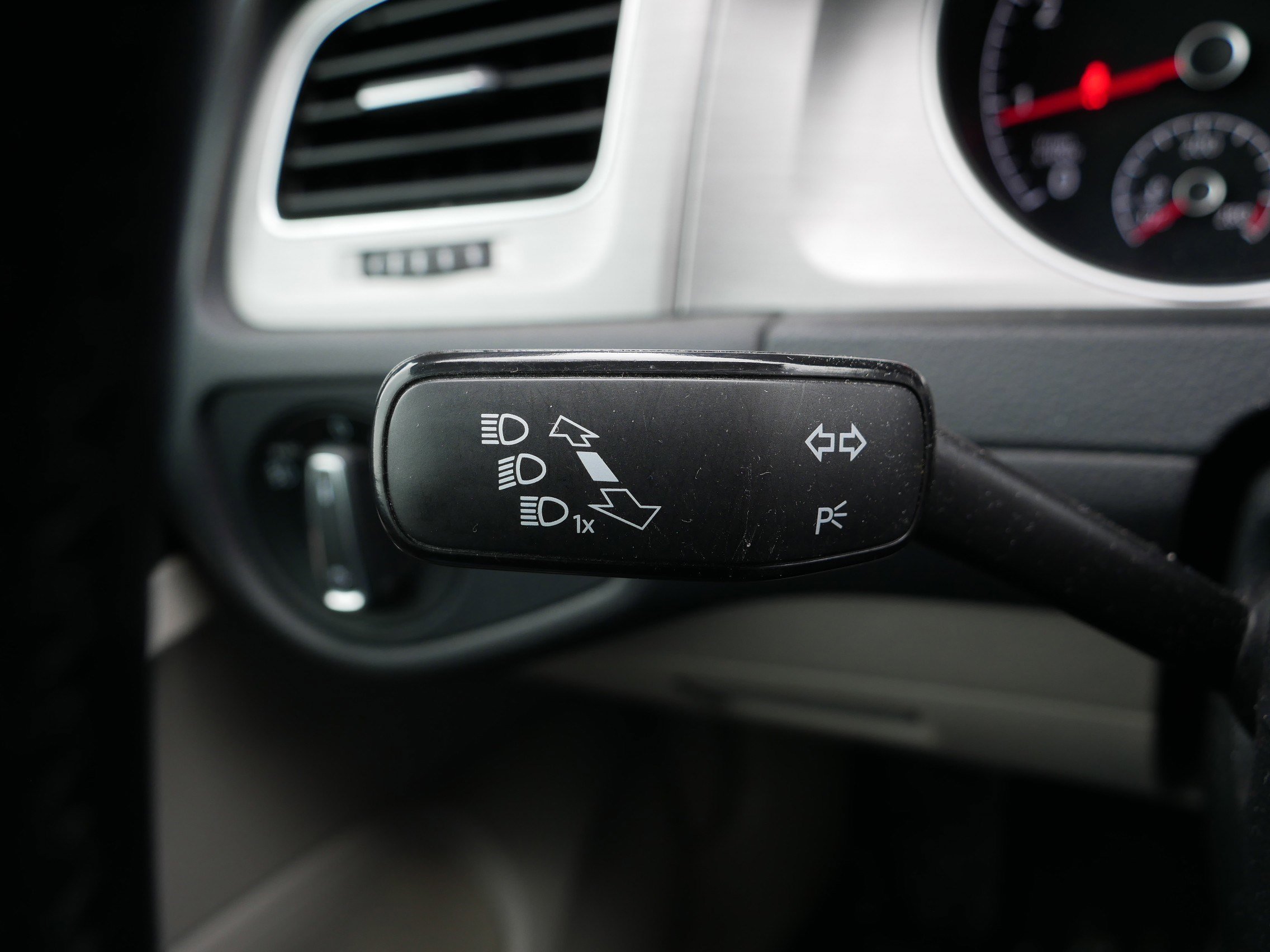 Used 2015 Volkswagen Golf SE image 33