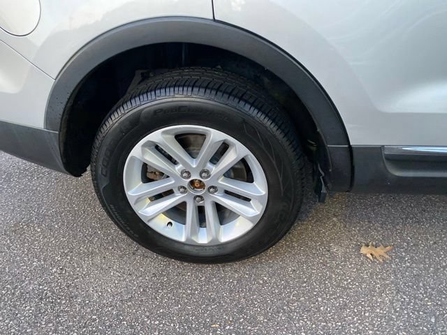 Used 2013 Ford Explorer XLT AWD/4WD image 27