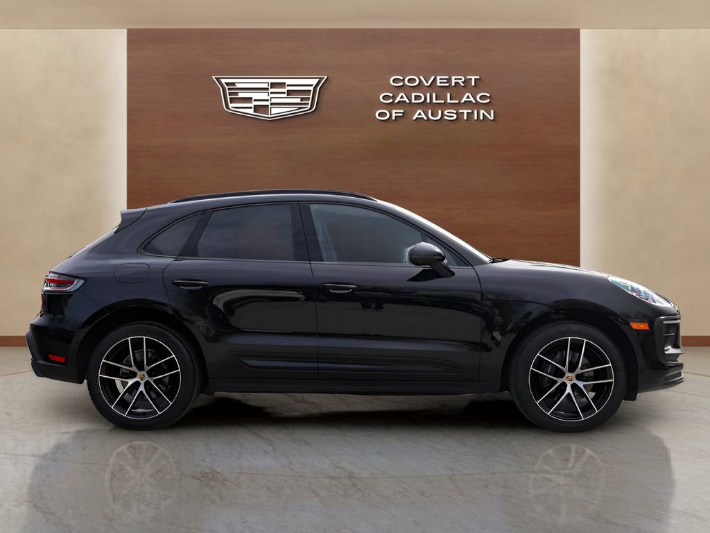 Used 2025 Porsche Macan image 5