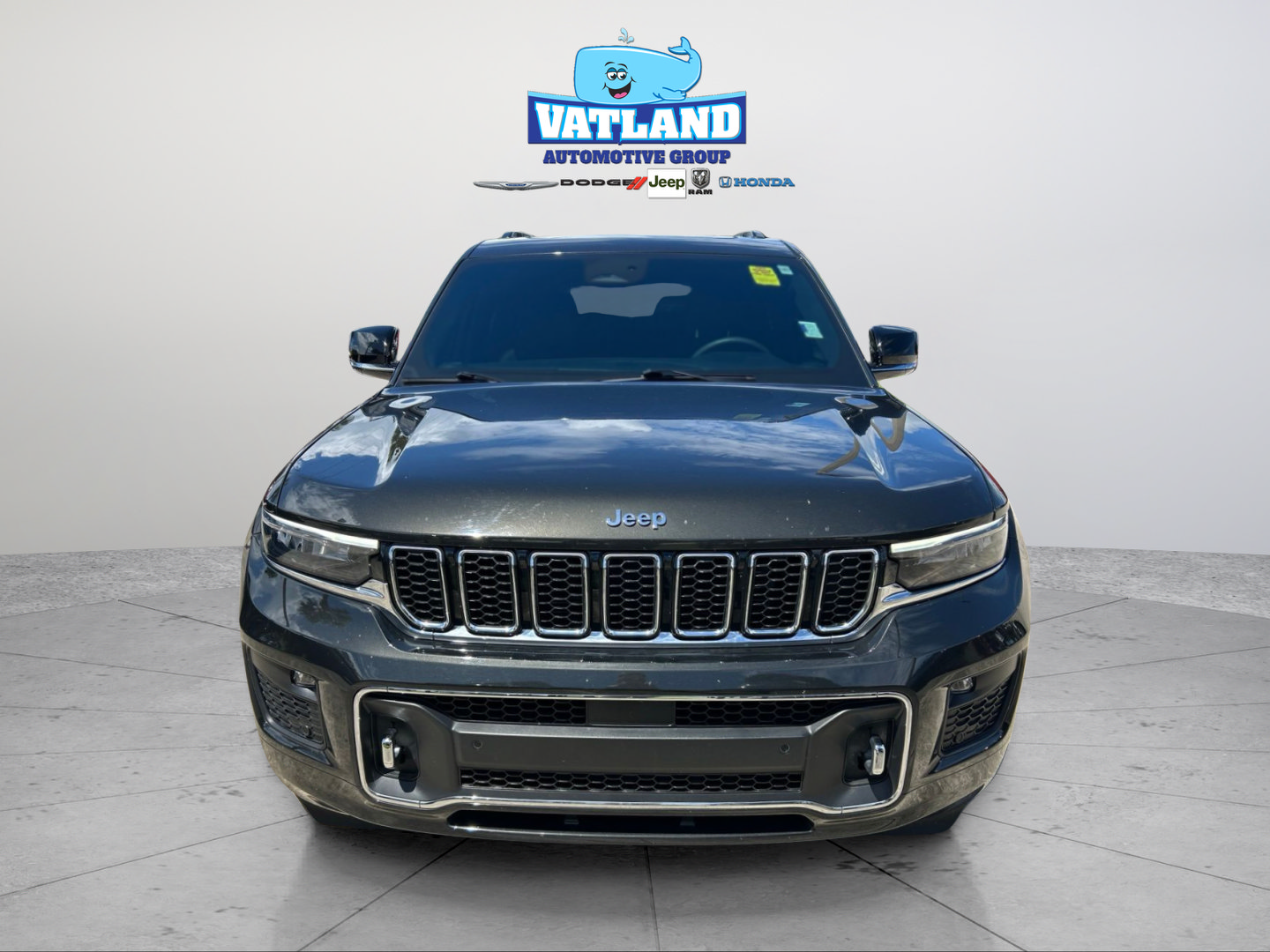 Certified 2023 Jeep Grand Cherokee L Overland w/ Rear Seat Video Group I AWD/4WD image 8