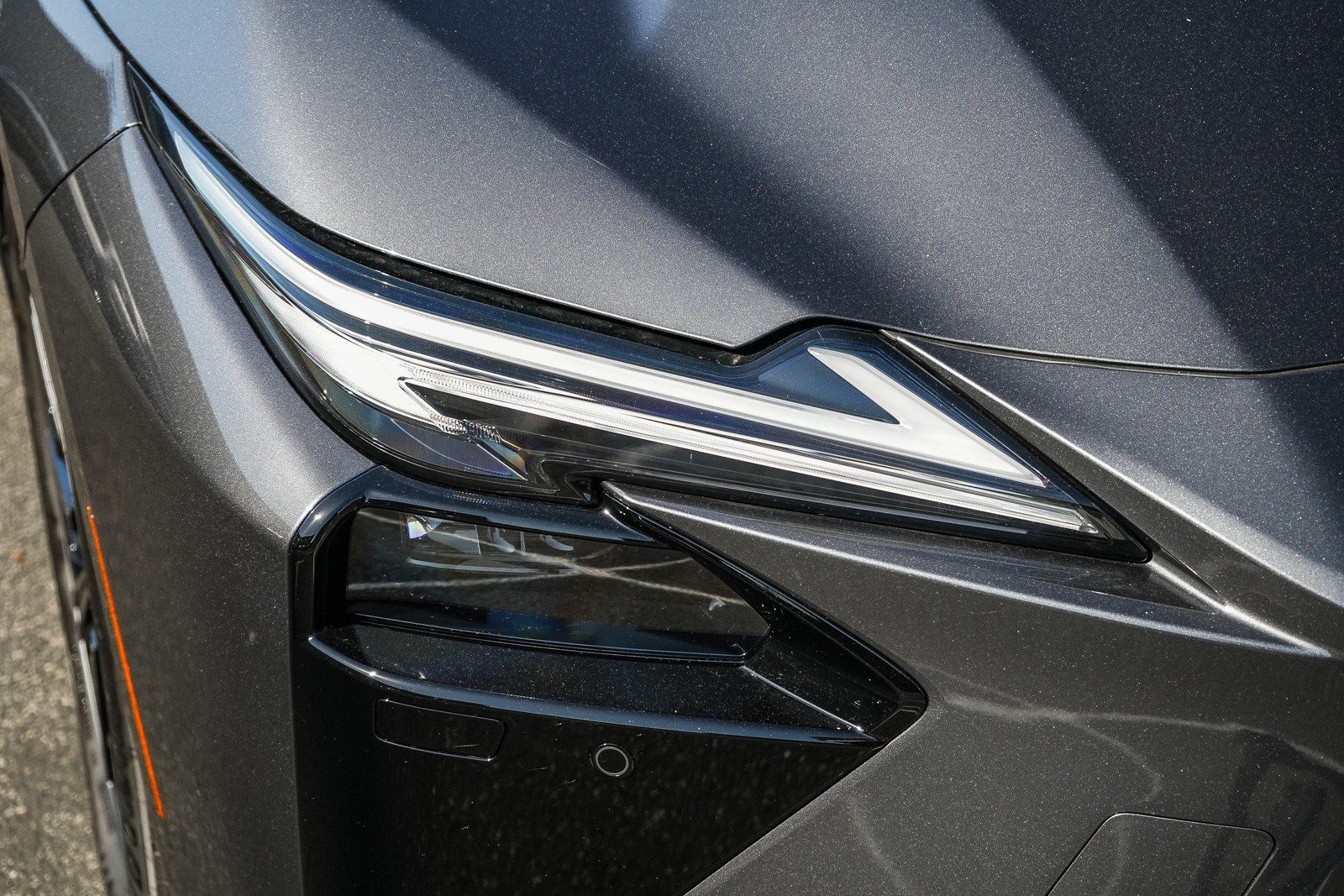 New 2026 Lexus ES 350e FWD image 8