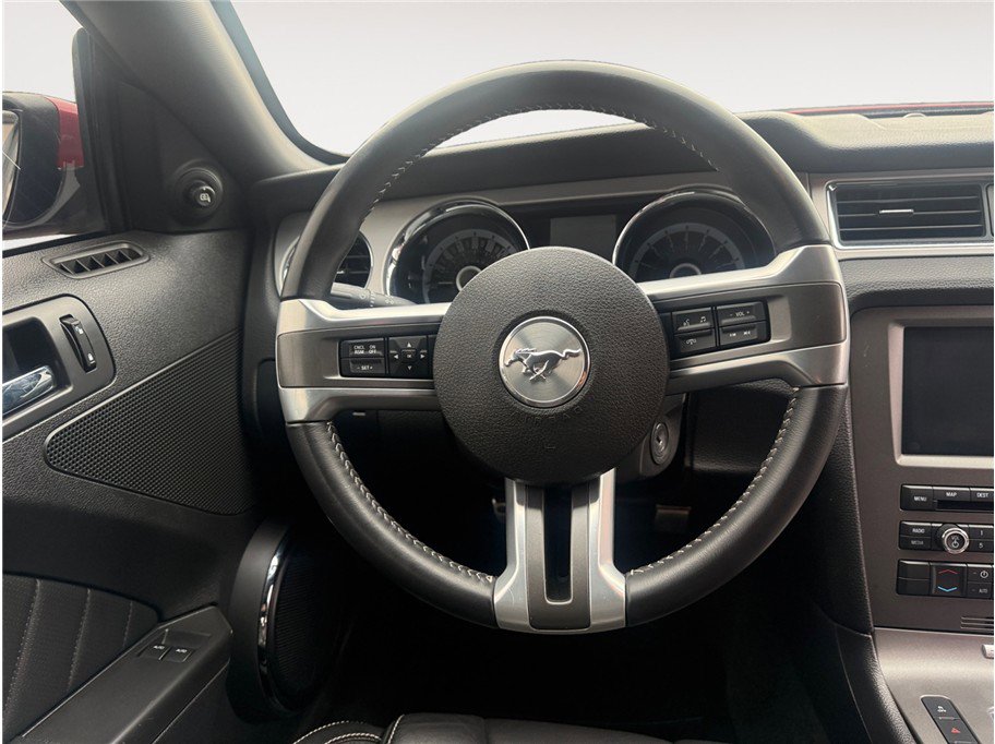 Used 2013 Ford Mustang GT RWD image 12