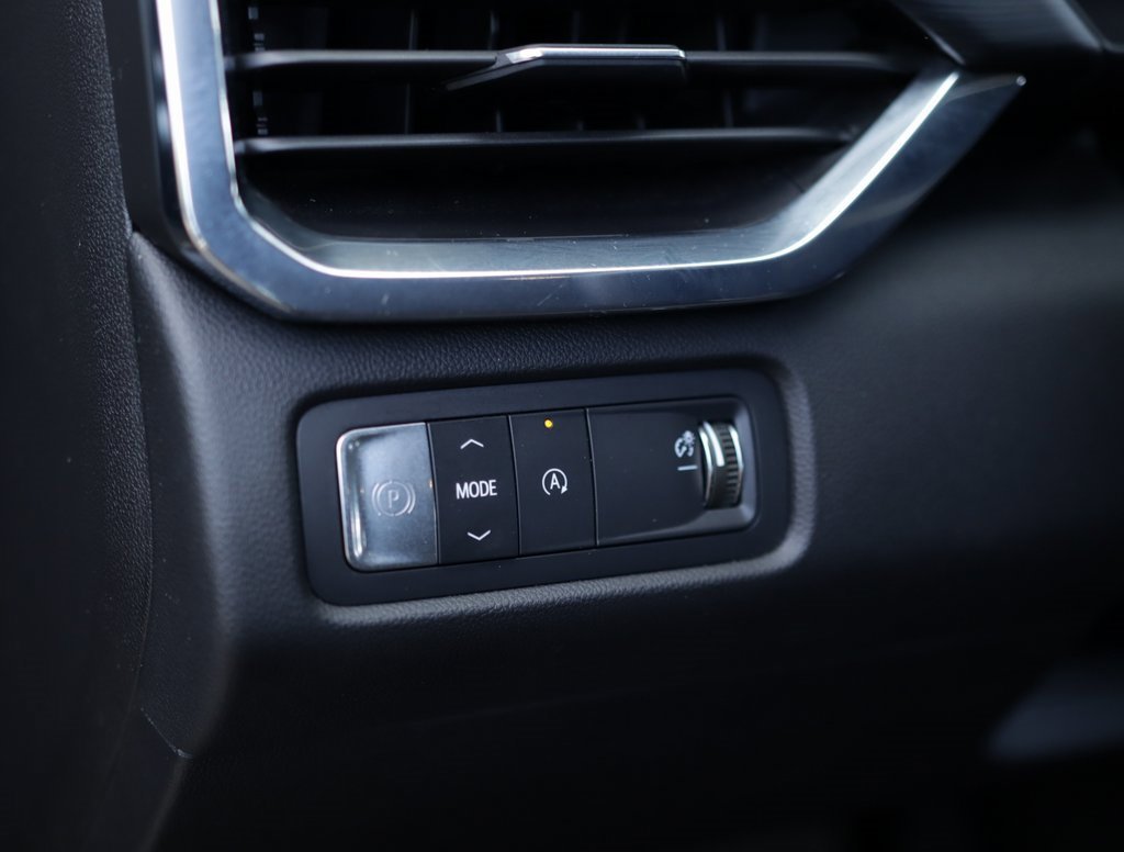 Used 2025 GMC Acadia Elevation image 10