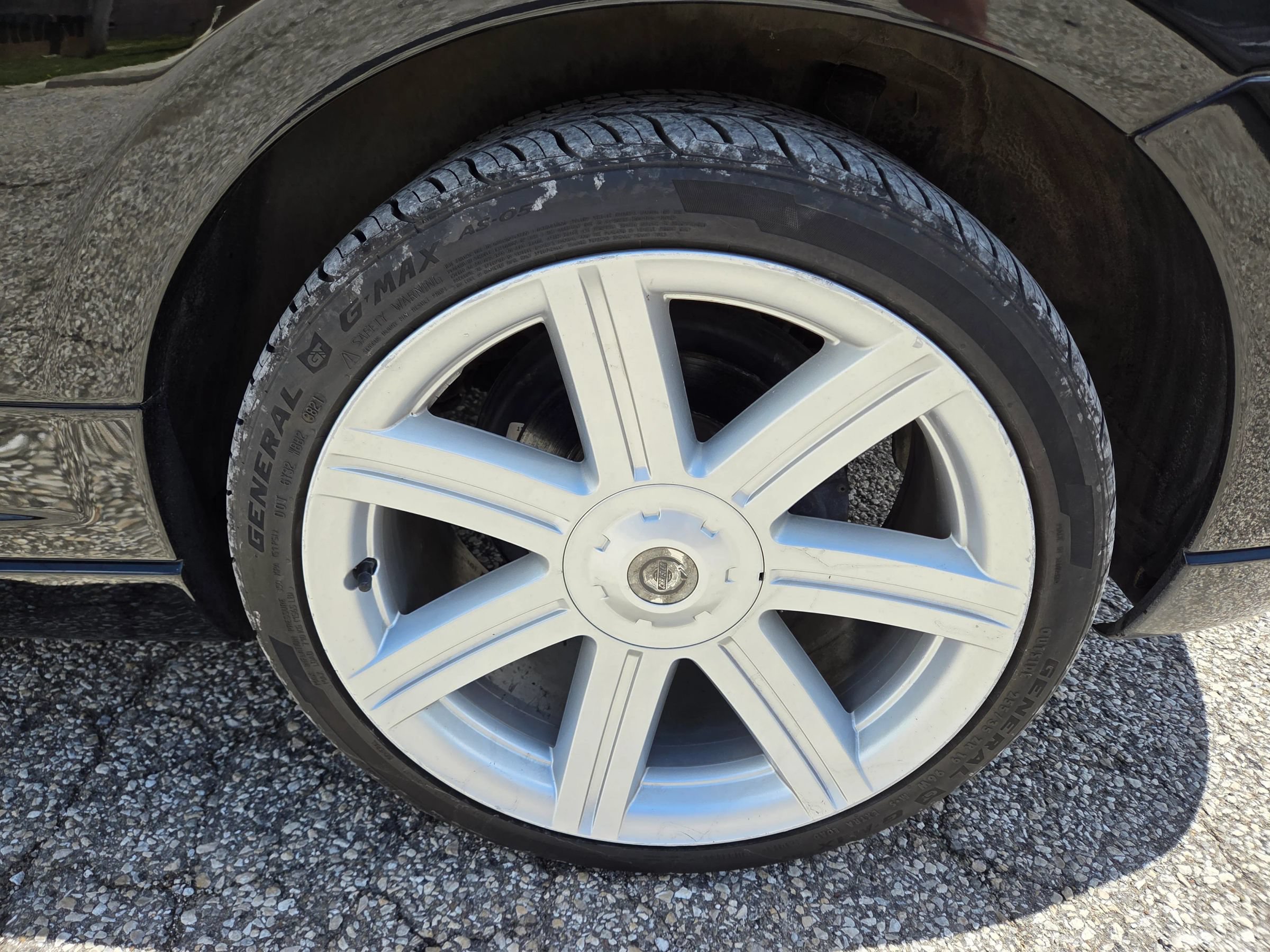 Used 2007 Chrysler Crossfire Coupe RWD image 7