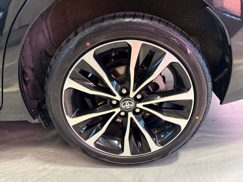 Used 2017 Toyota Corolla SE FWD image 20