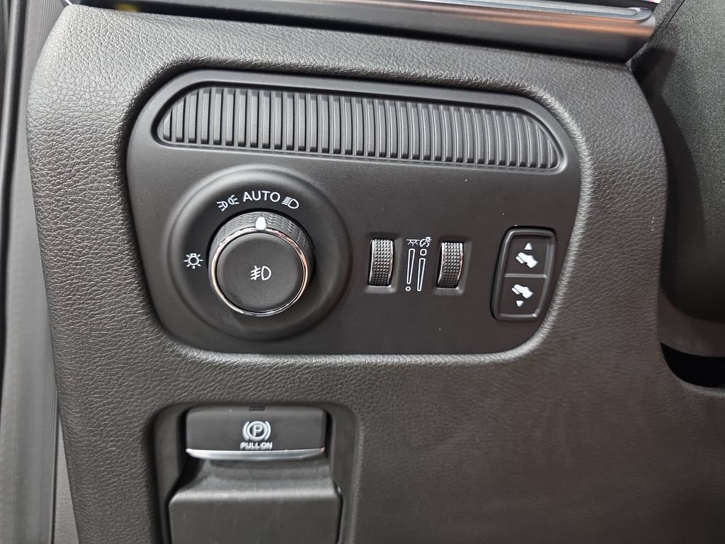 Used 2024 Jeep Wagoneer Series II AWD/4WD image 25