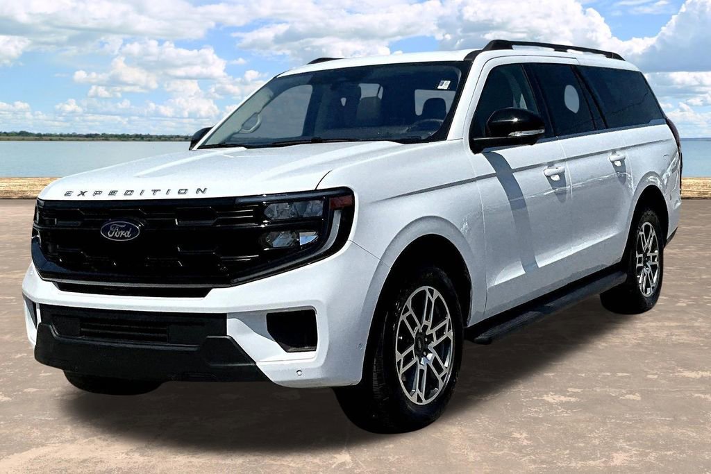 Used 2025 Ford Expedition Max Active AWD/4WD image 4