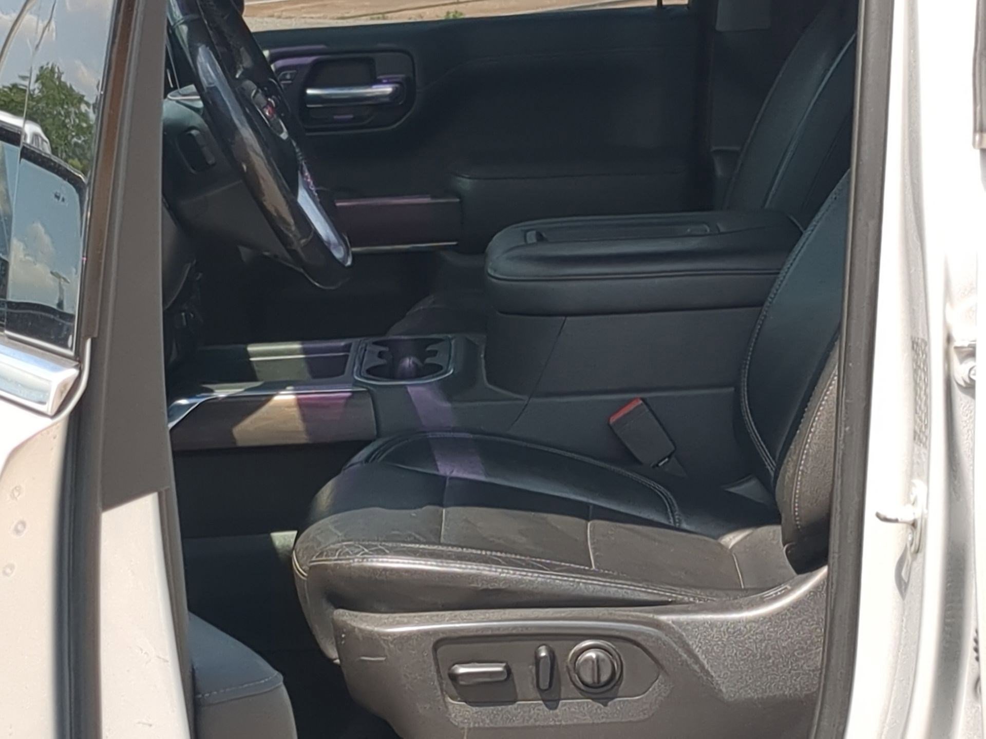 Used 2019 GMC Sierra 1500 SLT w/ SLT Premium Plus Package AWD/4WD image 11
