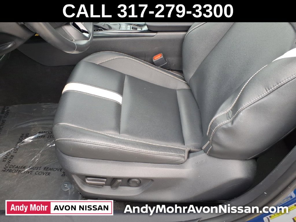 Used 2025 Toyota Camry SE FWD image 19