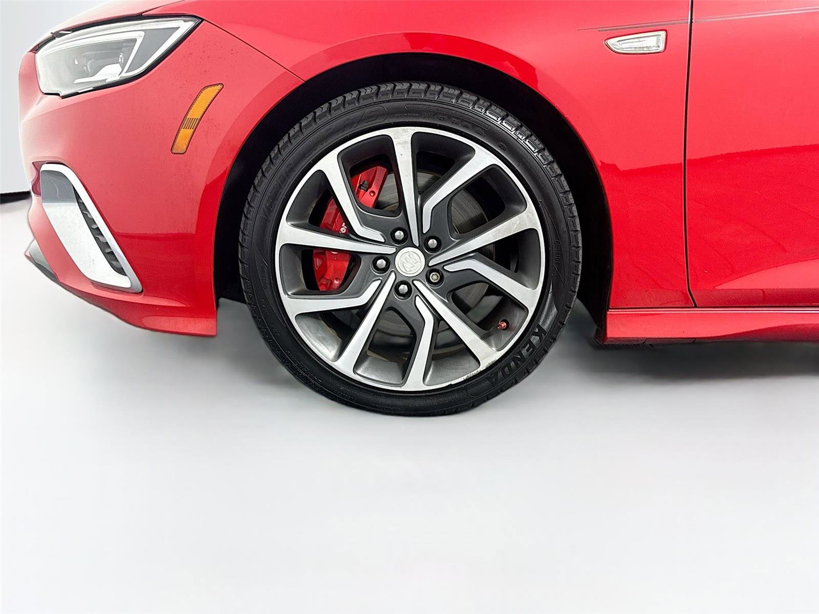 Used 2018 Buick Regal GS w/ Driver Confidence Package #2 image 27