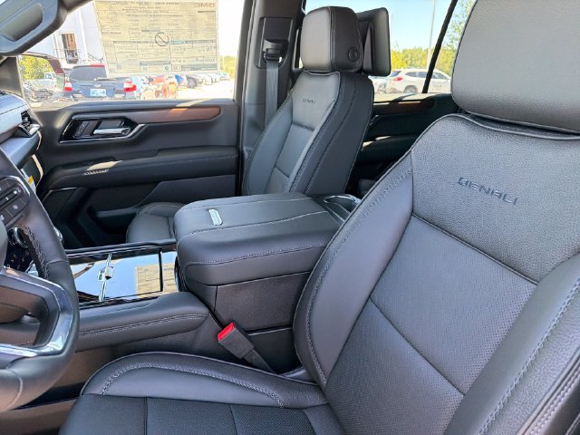 New 2026 GMC Yukon XL Denali AWD/4WD image 17