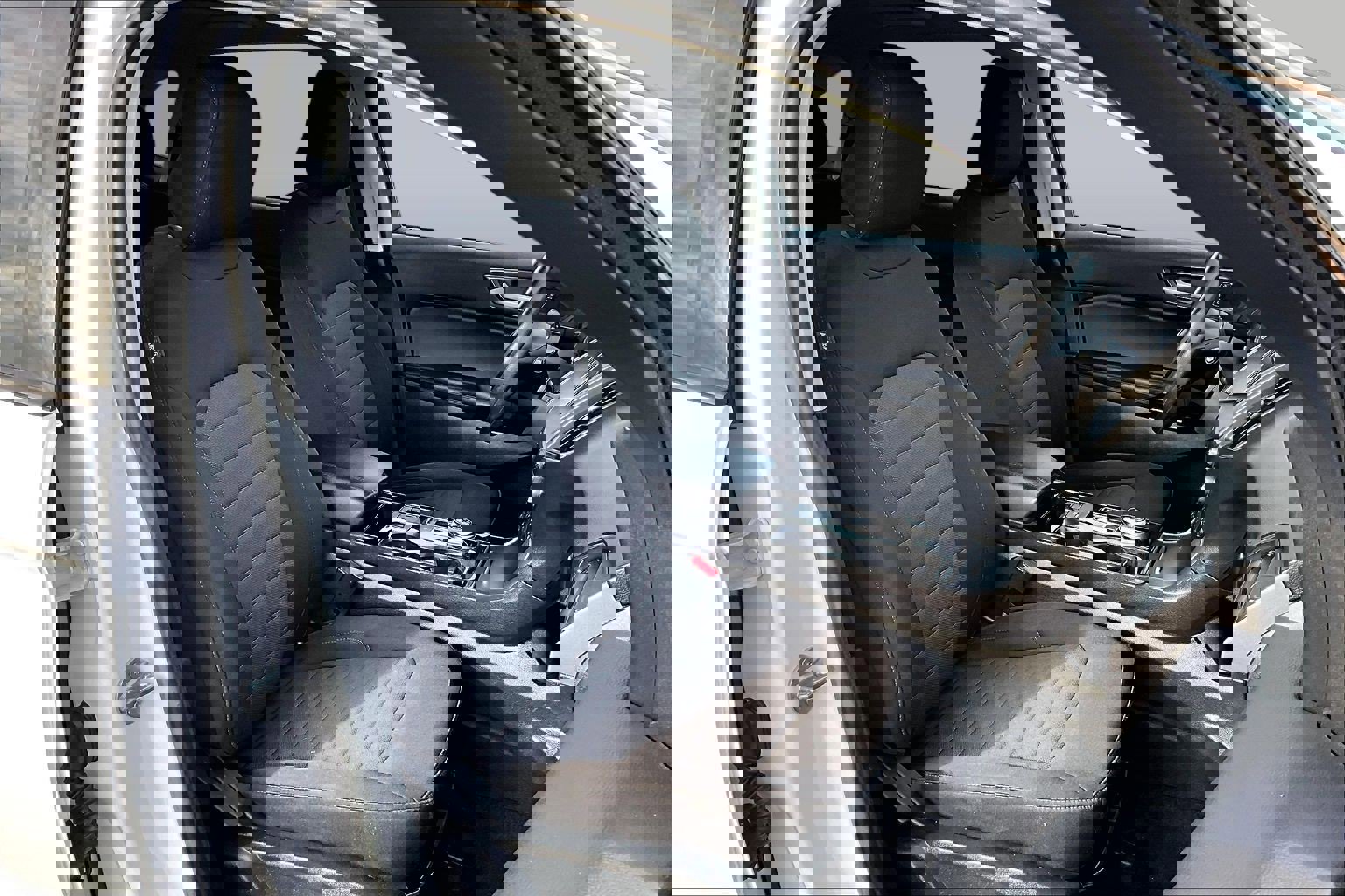 Used 2020 Ford Edge SE image 7