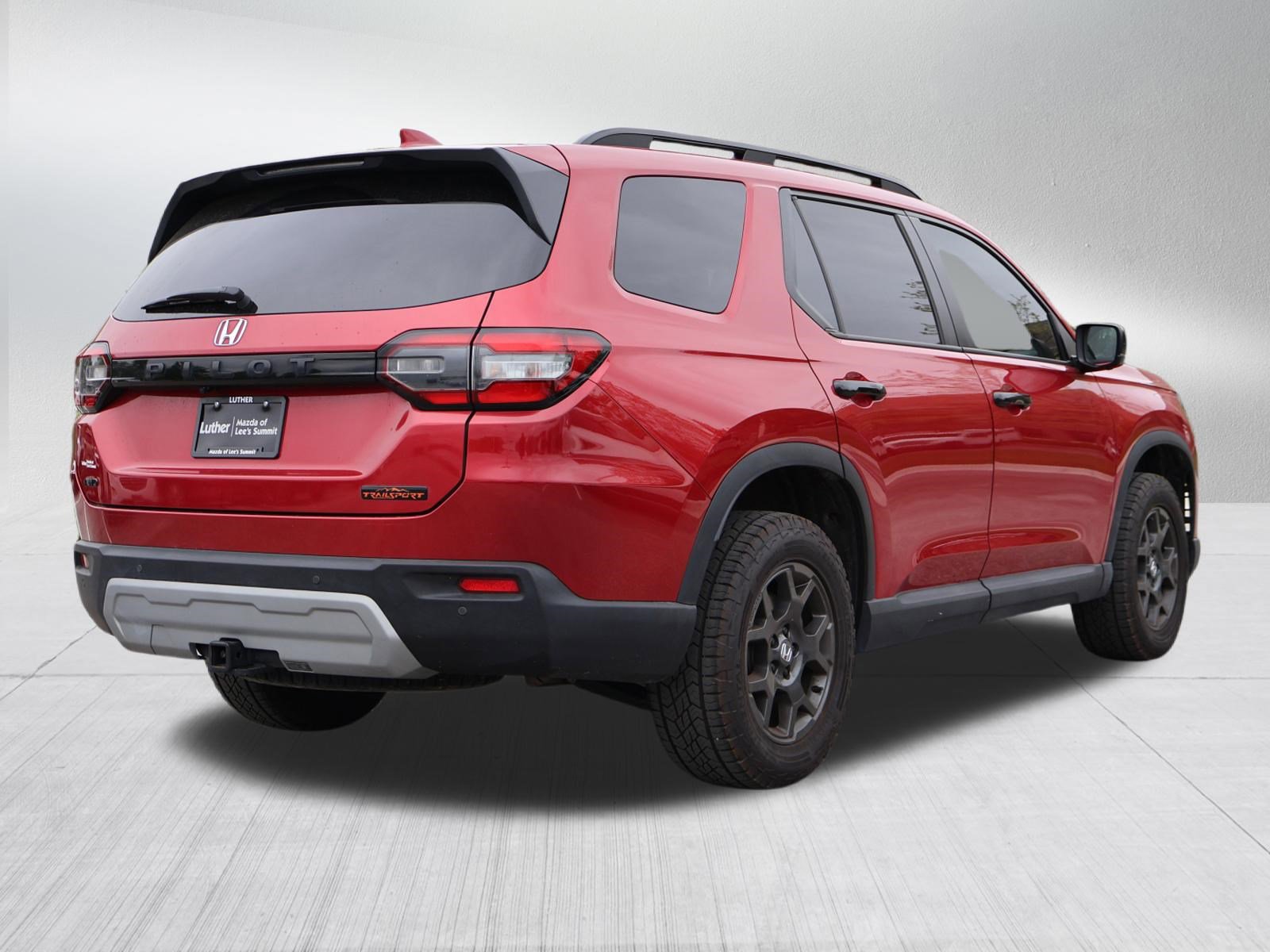 Used 2025 Honda Pilot TrailSport image 6