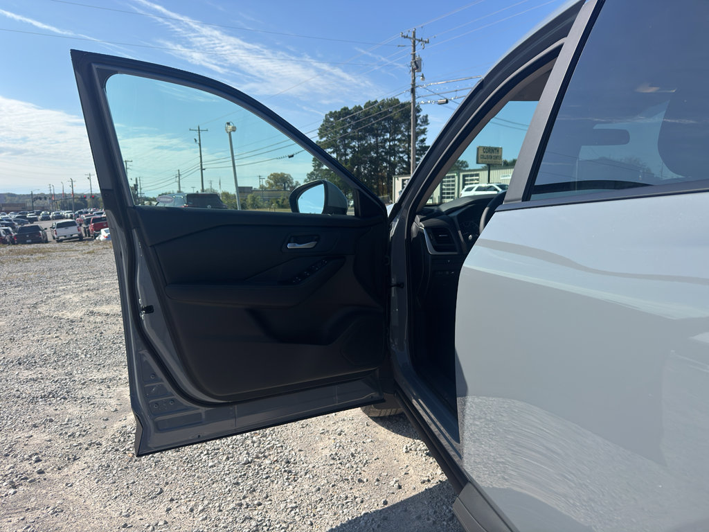 New 2026 Nissan Rogue SV image 18