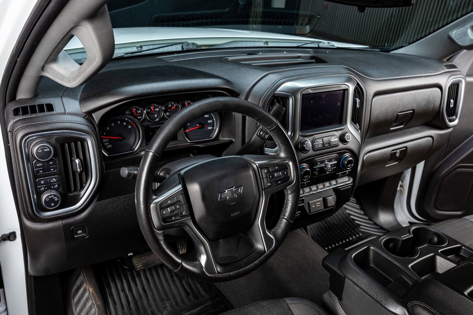 Used 2020 Chevrolet Silverado 1500 RST w/ Texas Edition image 16