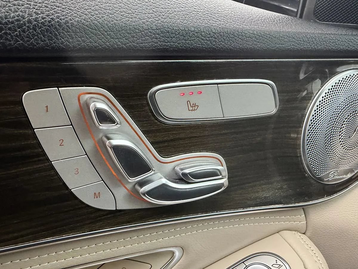 Used 2015 Mercedes-Benz C 300 4MATIC Sedan image 13
