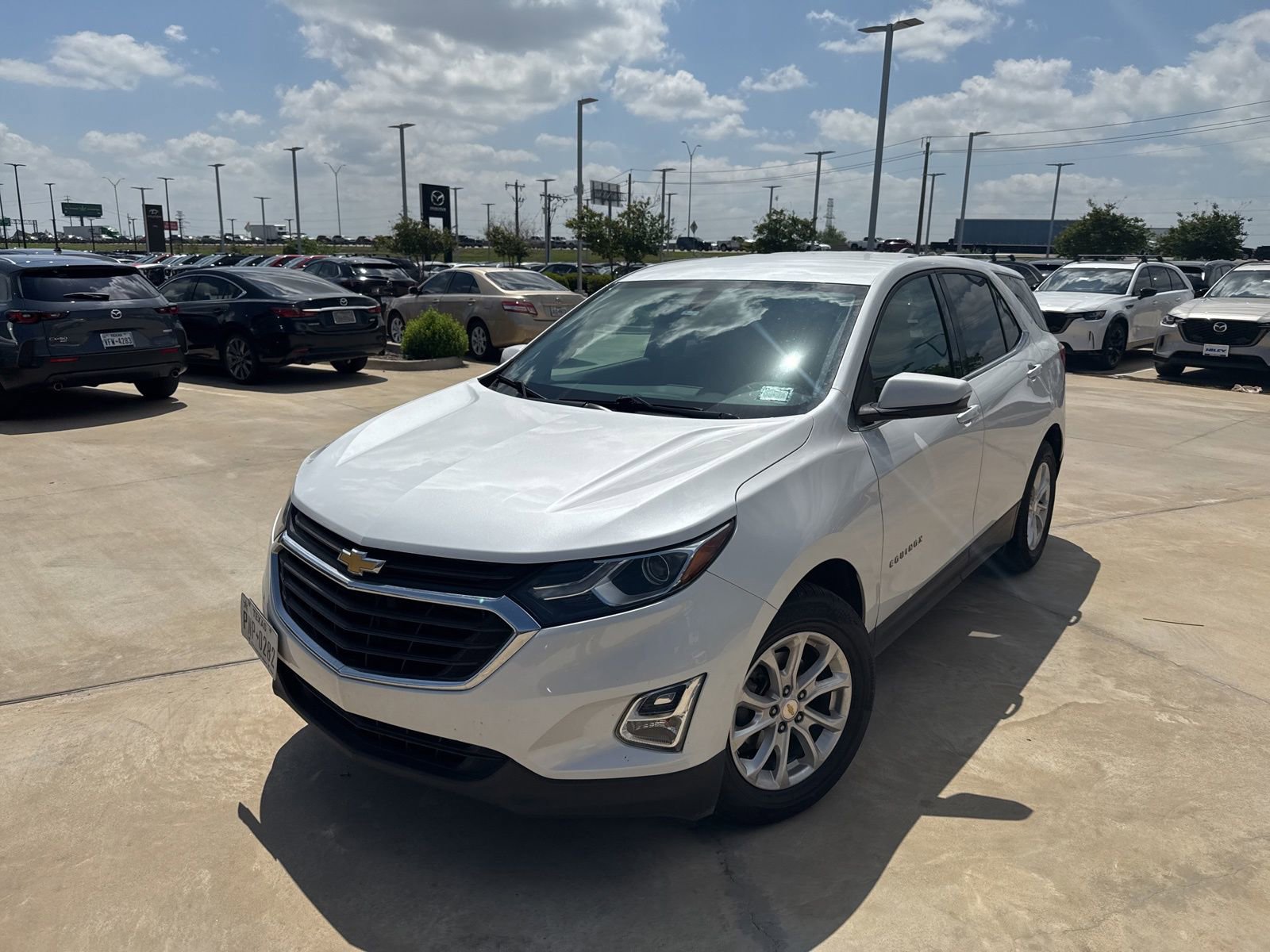 Used 2019 Chevrolet Equinox LT FWD image 1