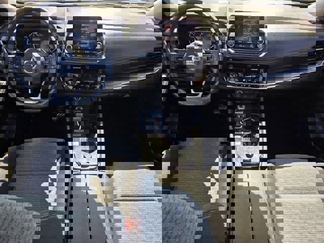 Used 2021 Nissan Rogue SV image 16