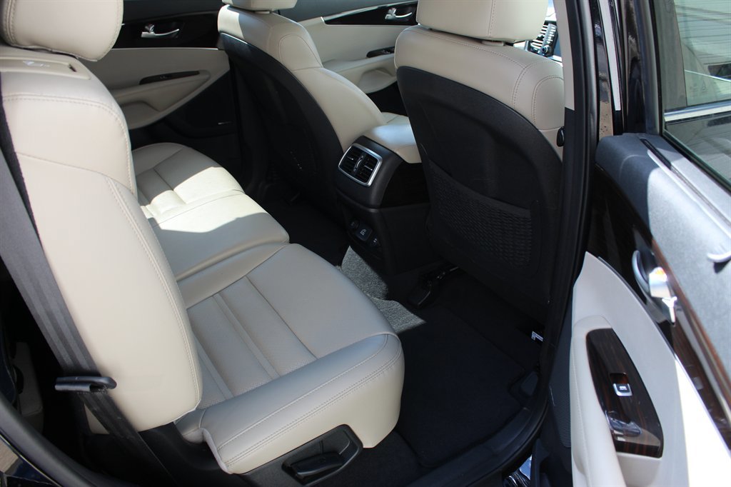 Used 2019 Kia Sorento EX w/ EX Touring Package image 13