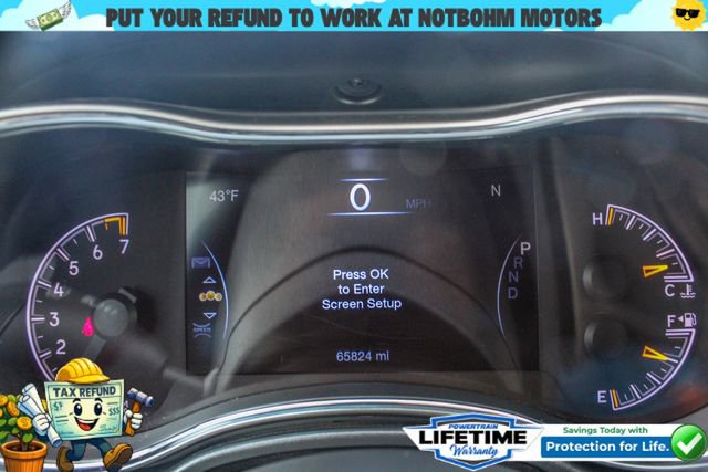 Used 2019 Jeep Grand Cherokee Laredo image 3