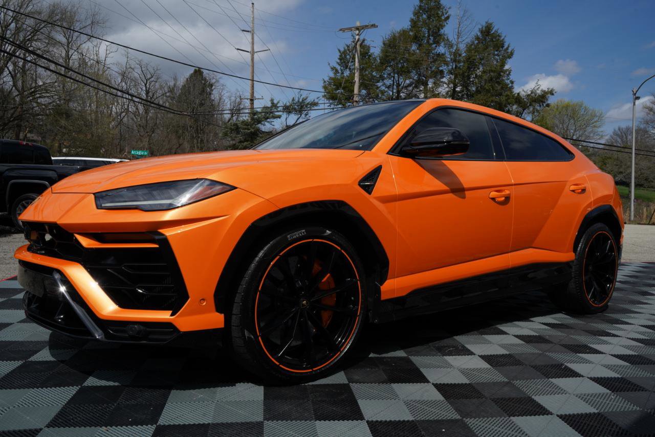 Used 2022 Lamborghini Urus AWD/4WD image 16