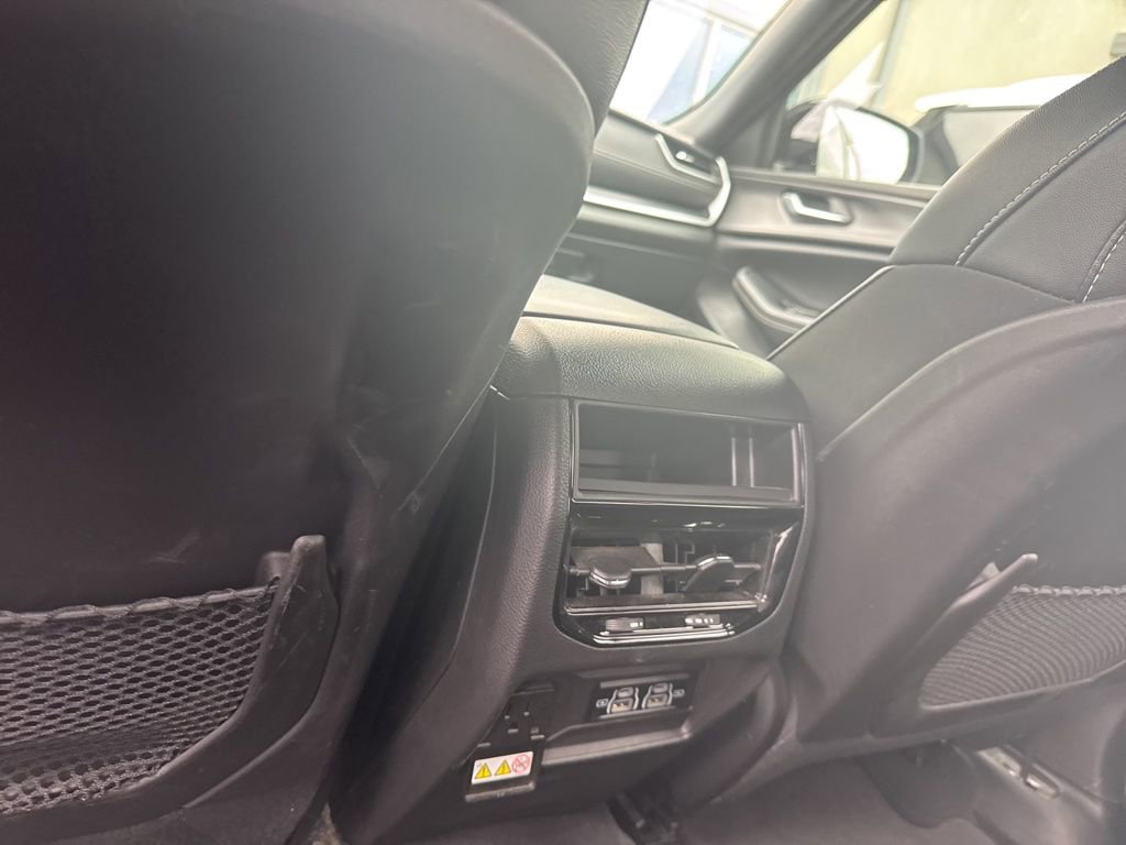 Used 2024 Jeep Grand Cherokee Altitude image 10