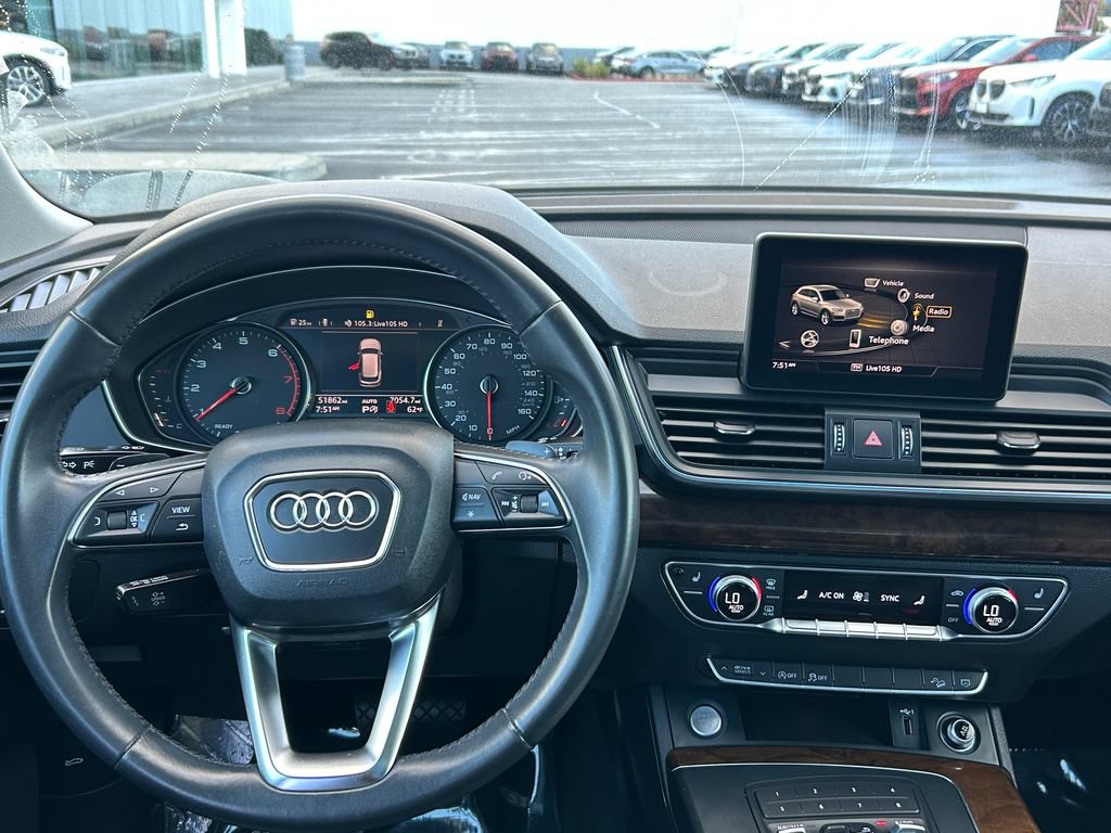 Used 2019 Audi Q5 2.0T Premium w/ Convenience Package AWD/4WD image 17