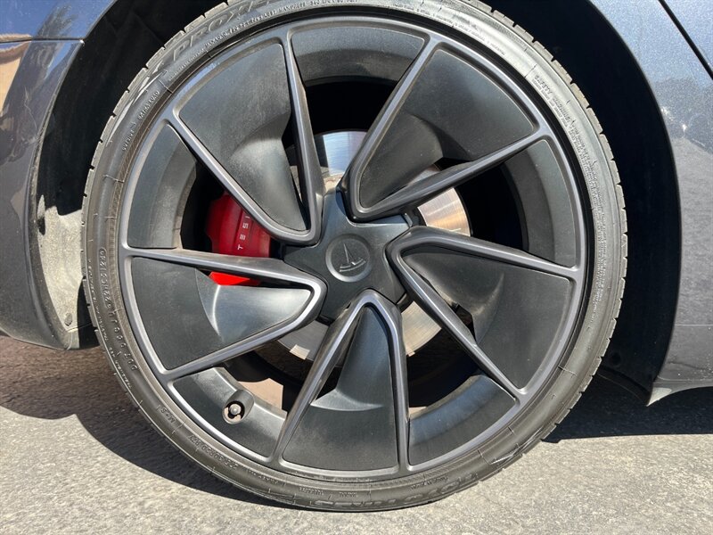 Used 2024 Tesla Model 3 Performance AWD/4WD image 36