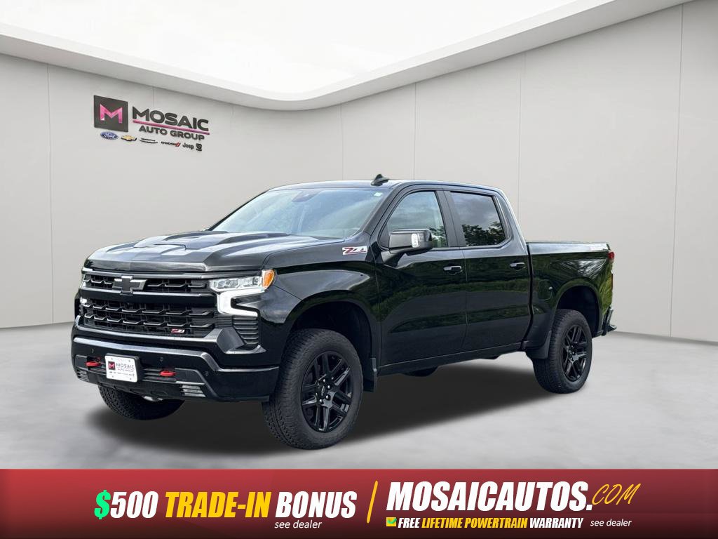 Used 2026 Chevrolet Silverado 1500 LT Trail Boss w/ LT Trail Boss Premium Package AWD/4WD image 3