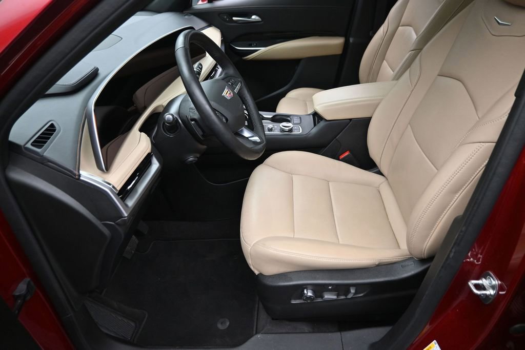 Certified 2025 Cadillac XT4 Premium Luxury w/ Technology Package AWD/4WD image 14