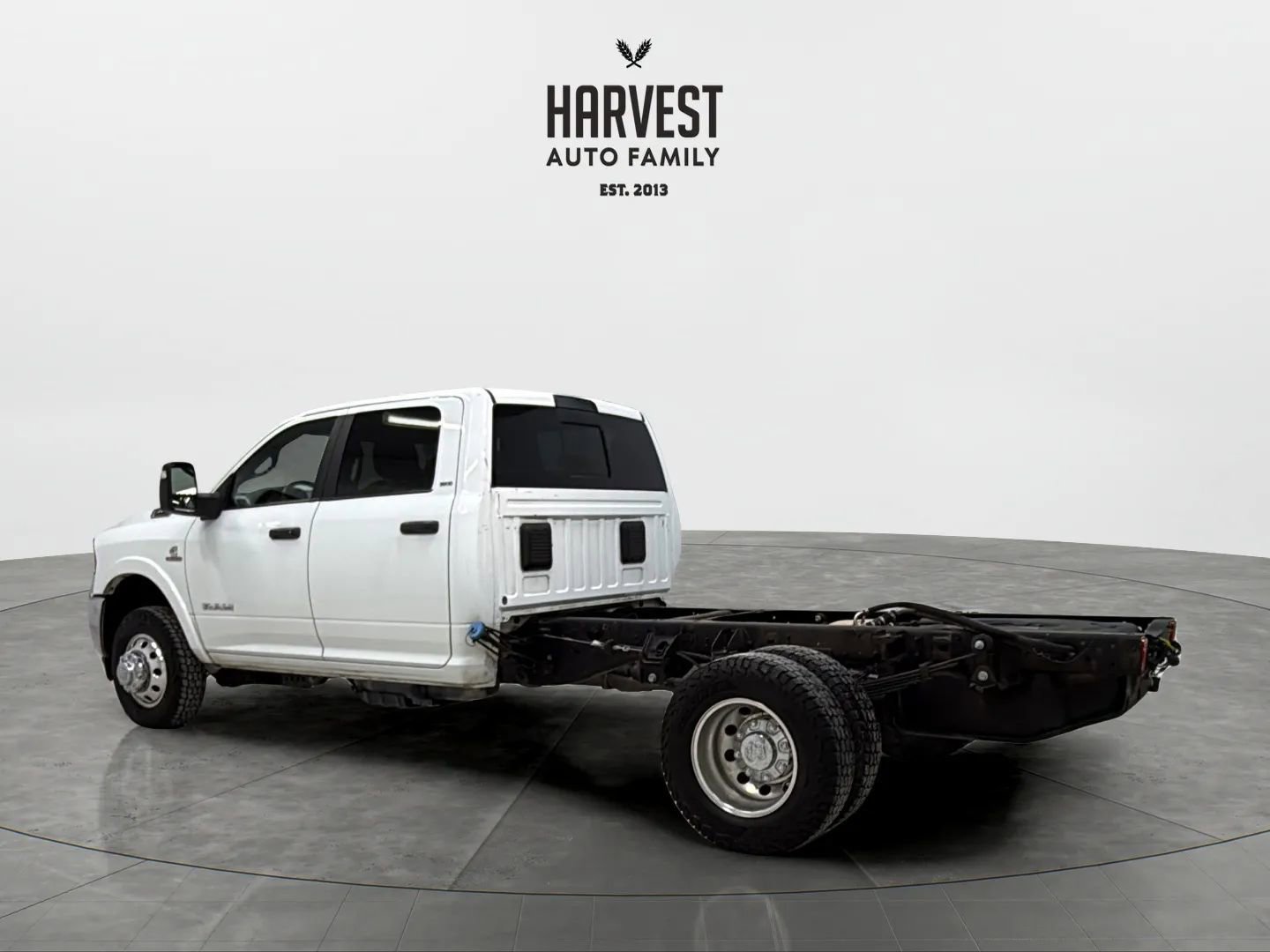 Used 2023 RAM 3500 SLT w/ Quick Order Package 2YG SLT AWD/4WD image 3